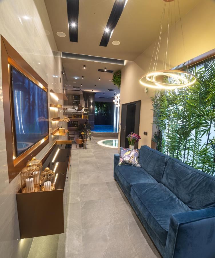 Marconio Wellness Private Pool & Spa - City Center Белград Экстерьер фото